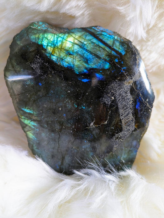 Spectroliet Labradoriet Halfgepolijste Sculptuur