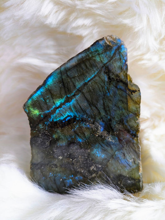 Spectroliet Labradoriet Halfgepolijste Sculptuur